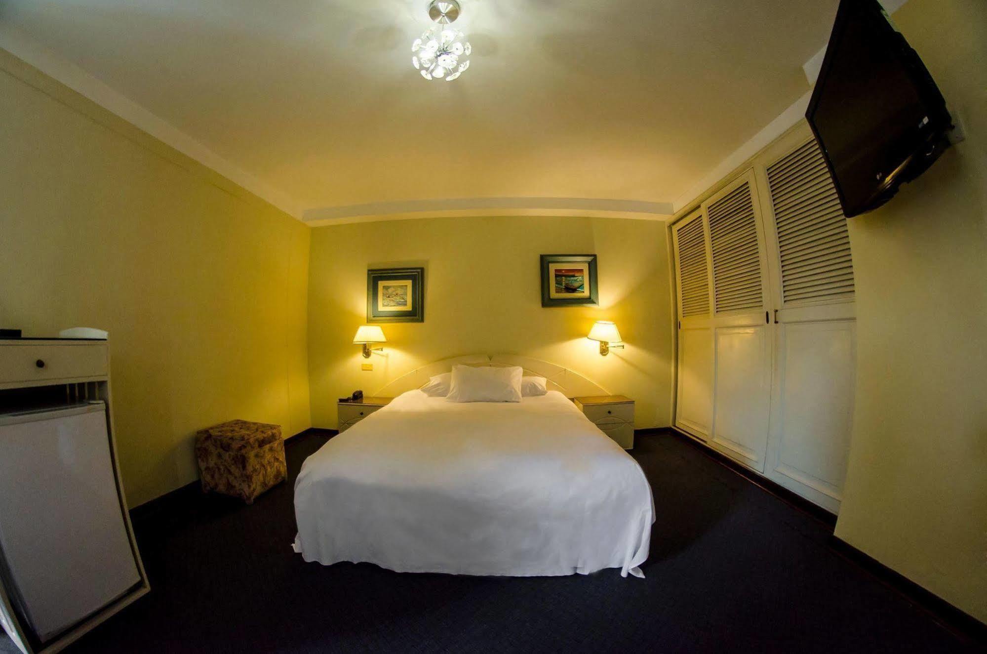 Gran Bolivar Hotel - Trujillo, Peru Екстериор снимка